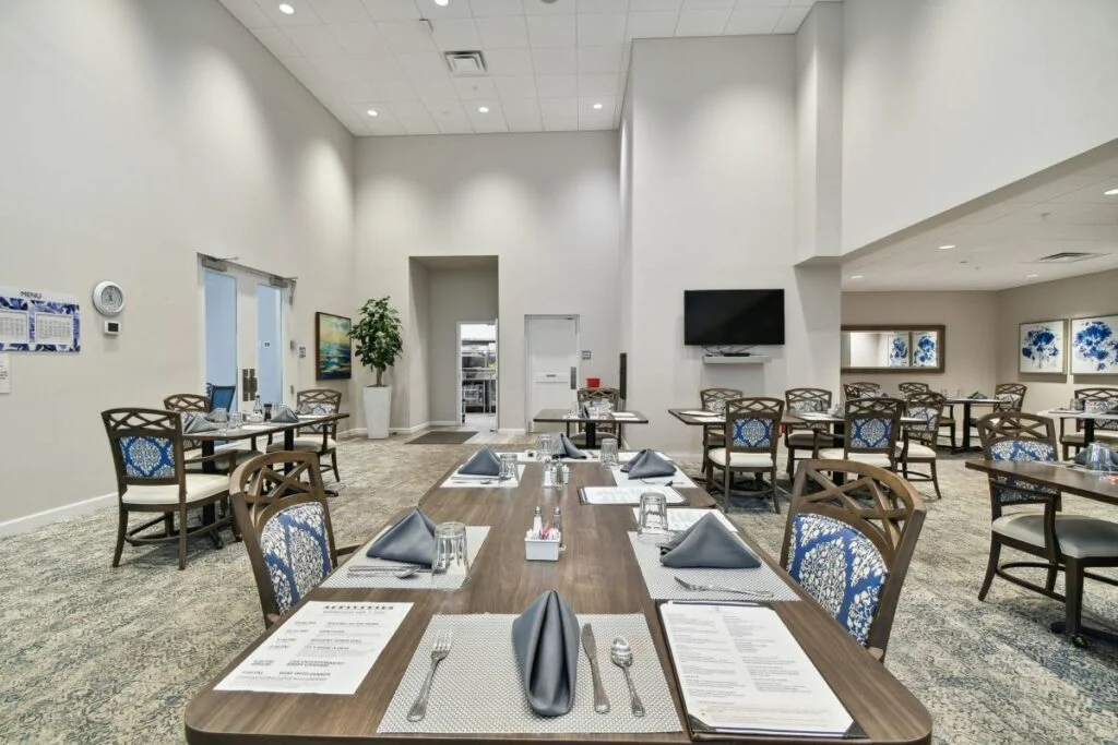 Sarabella-Dining-min